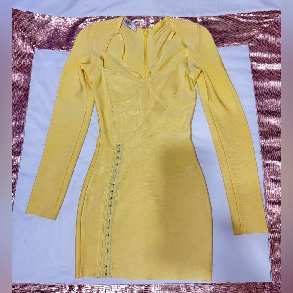 House Of CB Giacomina Elegant Yellow Bandage Dress - Picture 4 of 17